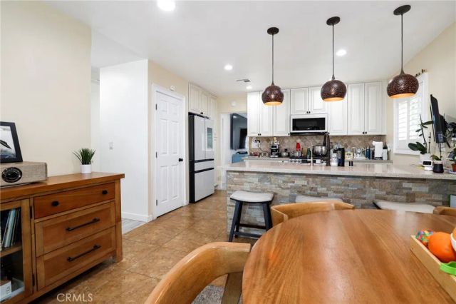 38841 Foxholm Drive, Palmdale, CA 93551