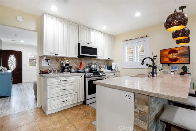 38841 Foxholm Drive, Palmdale, CA 93551