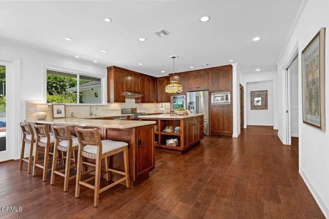 1109 Wiladonda Drive, La Canada Flintridge, CA 91011