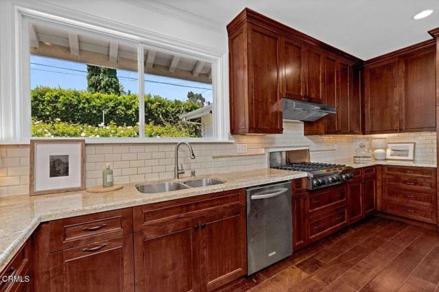 1109 Wiladonda Drive, La Canada Flintridge, CA 91011