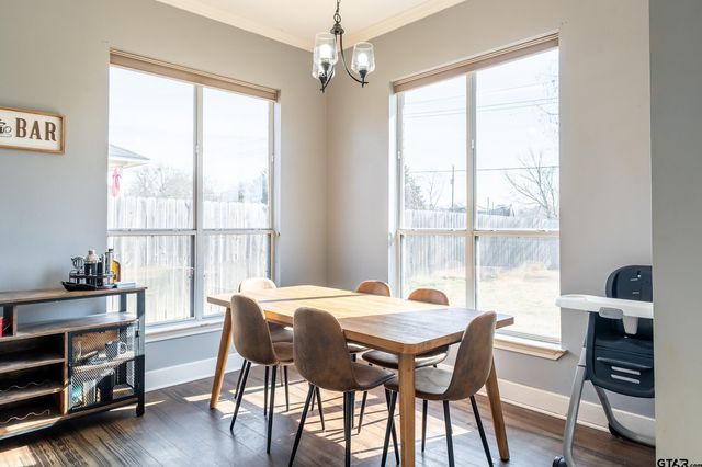 19541 Running West Dr, Flint, TX 75762