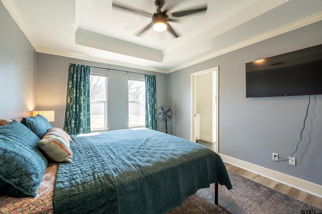 19541 Running West Dr, Flint, TX 75762