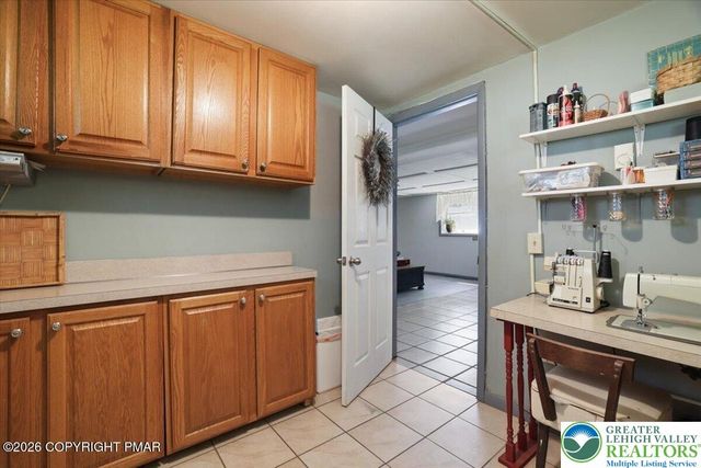 137 Outer Drive, Coolbaugh Twp, PA 18347