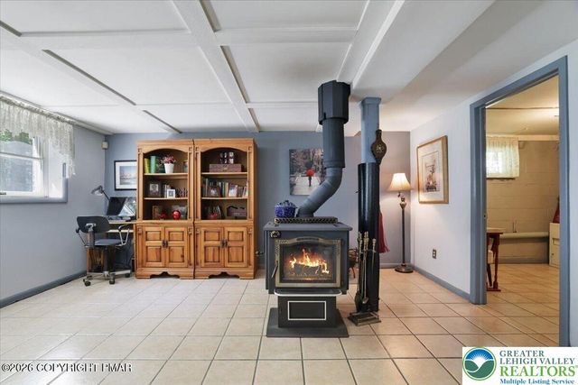 137 Outer Drive, Coolbaugh Twp, PA 18347