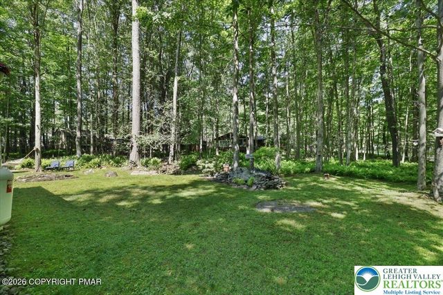 137 Outer Drive, Coolbaugh Twp, PA 18347