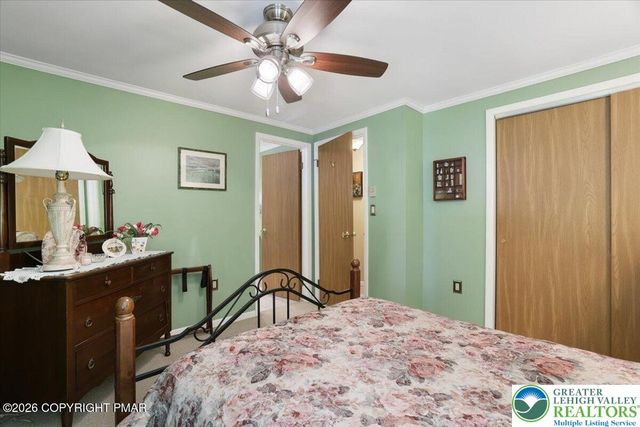 137 Outer Drive, Coolbaugh Twp, PA 18347