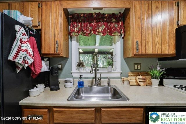 137 Outer Drive, Coolbaugh Twp, PA 18347
