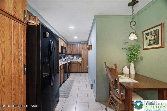 137 Outer Drive, Coolbaugh Twp, PA 18347