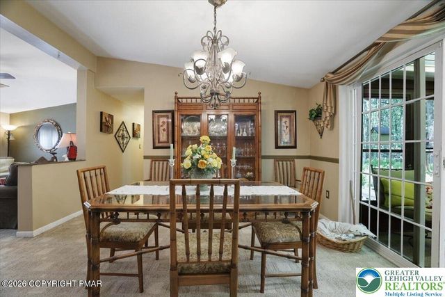 137 Outer Drive, Coolbaugh Twp, PA 18347
