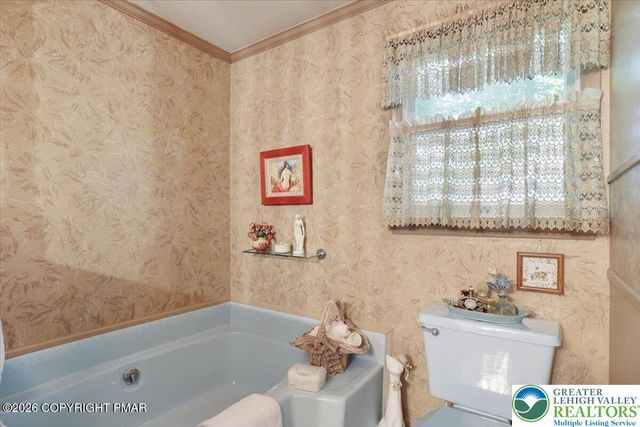 137 Outer Drive, Coolbaugh Twp, PA 18347