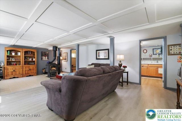 137 Outer Drive, Coolbaugh Twp, PA 18347