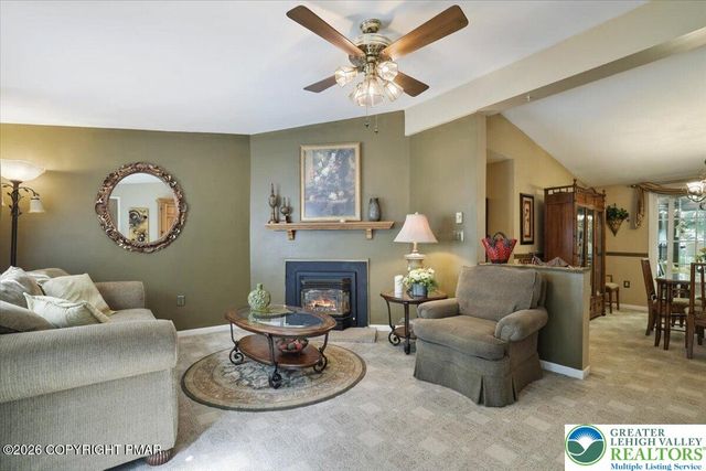 137 Outer Drive, Coolbaugh Twp, PA 18347