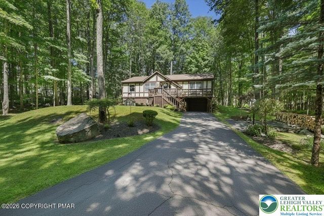 137 Outer Drive, Coolbaugh Twp, PA 18347