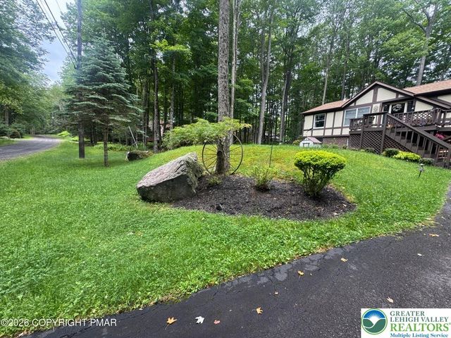 137 Outer Drive, Coolbaugh Twp, PA 18347