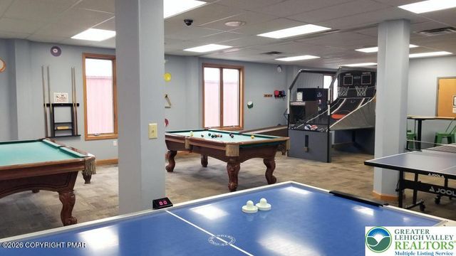 137 Outer Drive, Coolbaugh Twp, PA 18347
