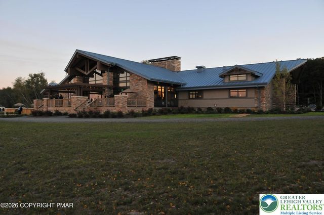 137 Outer Drive, Coolbaugh Twp, PA 18347