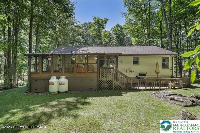 137 Outer Drive, Coolbaugh Twp, PA 18347