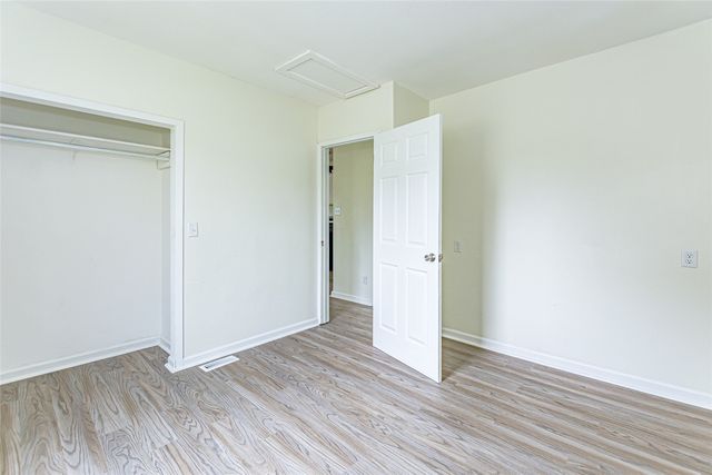395 S Troy, Robins, IA 52328