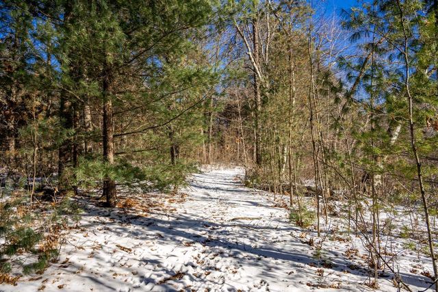 W5541 Windover Court, New Lisbon, WI 53950