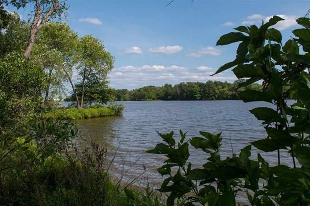 W5541 Windover Court, New Lisbon, WI 53950