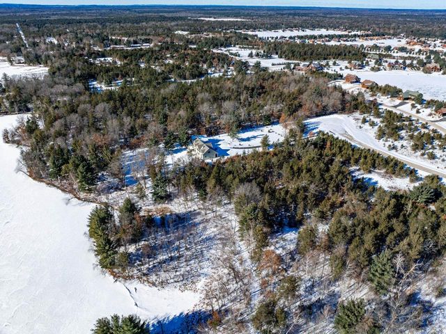 W5541 Windover Court, New Lisbon, WI 53950