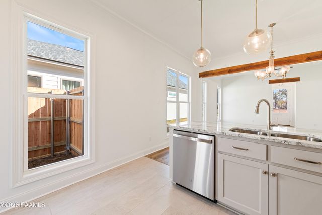 106 Newtown Drive, Lafayette, LA 70508