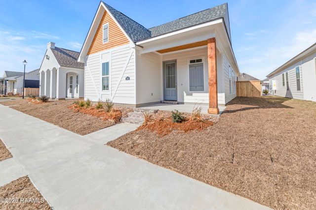 106 Newtown Drive, Lafayette, LA 70508