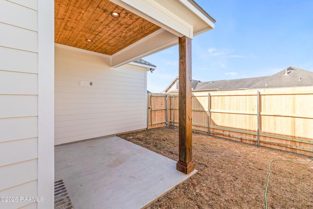 106 Newtown Drive, Lafayette, LA 70508