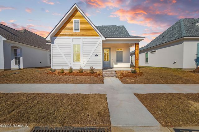 106 Newtown Drive, Lafayette, LA 70508