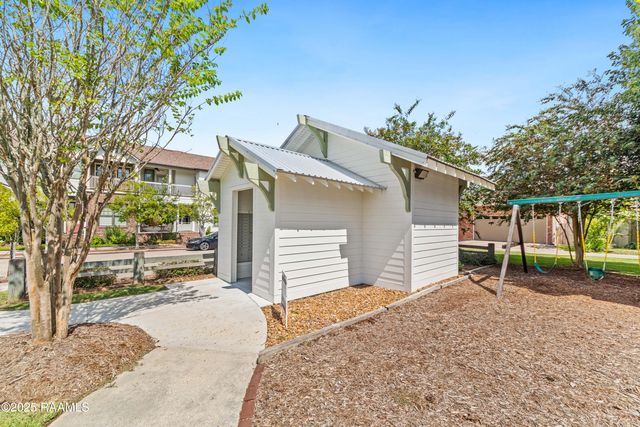 106 Newtown Drive, Lafayette, LA 70508