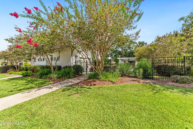 106 Newtown Drive, Lafayette, LA 70508