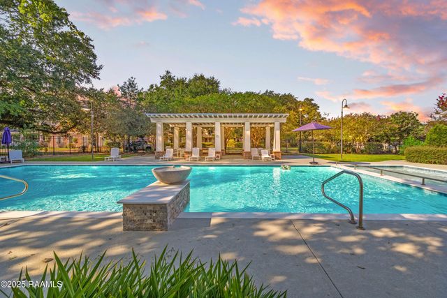 106 Newtown Drive, Lafayette, LA 70508