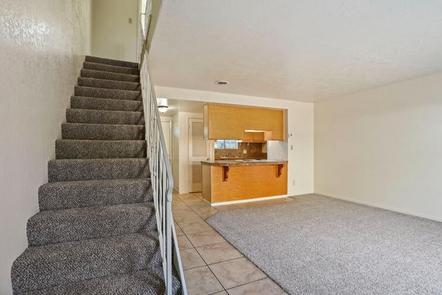898 Rutledge Dr, Lodi, CA 95242
