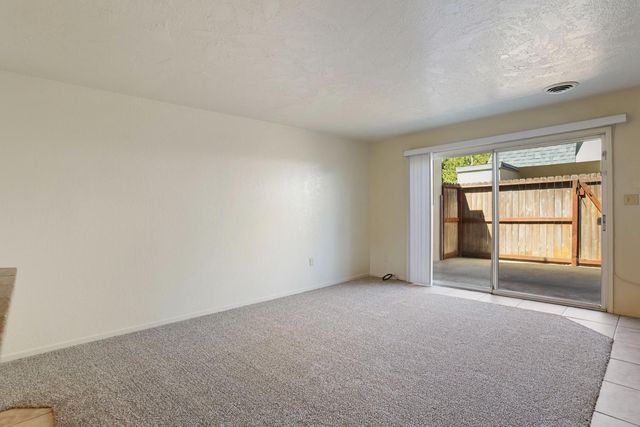 898 Rutledge Dr, Lodi, CA 95242