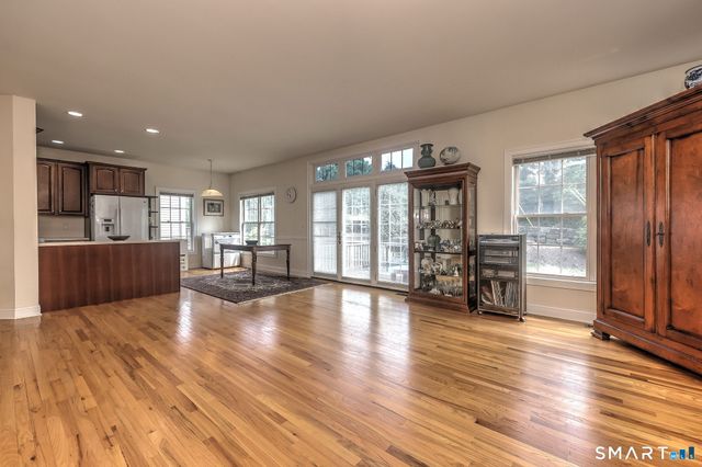 15 Jasmine Circle 15, Milford, CT 06461