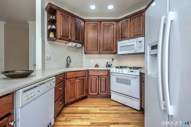 15 Jasmine Circle 15, Milford, CT 06461