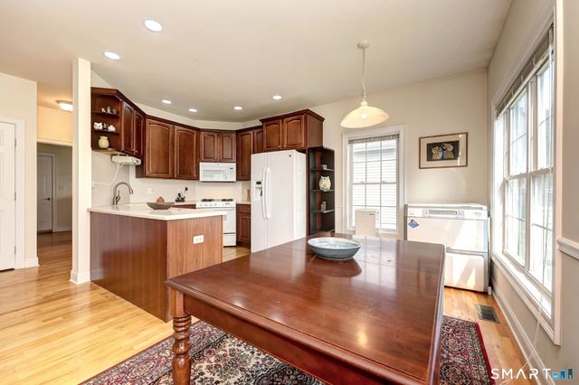 15 Jasmine Circle 15, Milford, CT 06461