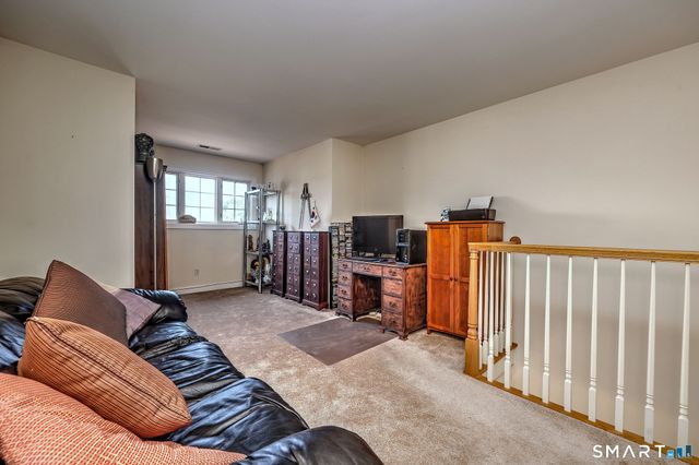 15 Jasmine Circle 15, Milford, CT 06461