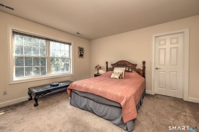 15 Jasmine Circle 15, Milford, CT 06461
