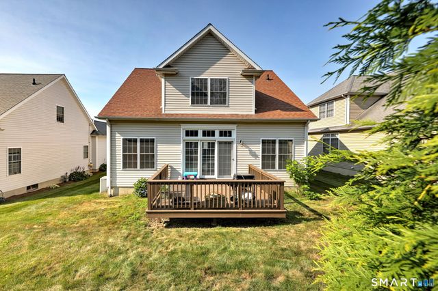 15 Jasmine Circle 15, Milford, CT 06461