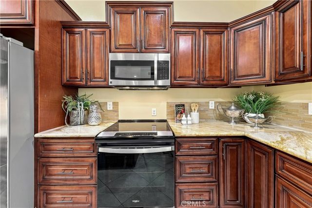 613 N. Raitt St., Santa Ana, CA 92703
