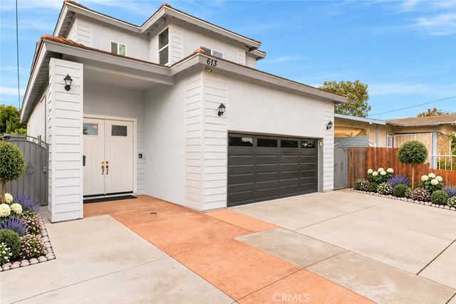 613 N. Raitt St., Santa Ana, CA 92703