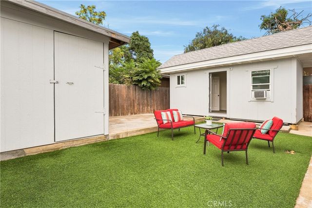 613 N. Raitt St., Santa Ana, CA 92703