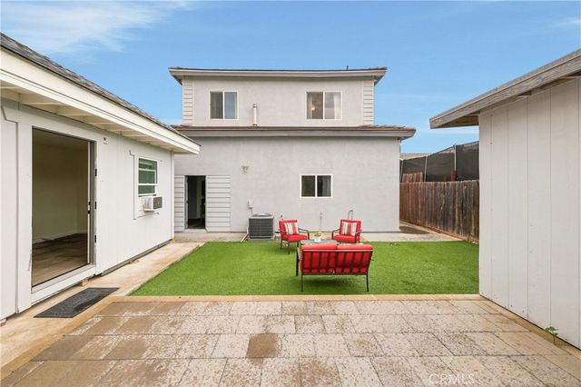 613 N. Raitt St., Santa Ana, CA 92703