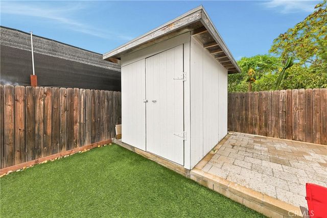 613 N. Raitt St., Santa Ana, CA 92703