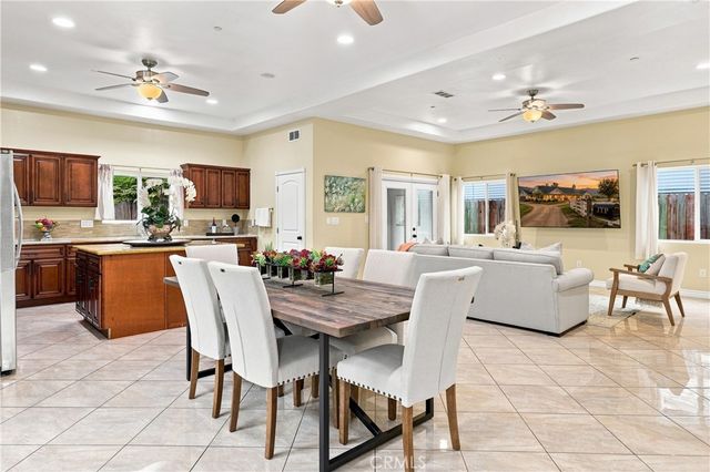 613 N. Raitt St., Santa Ana, CA 92703