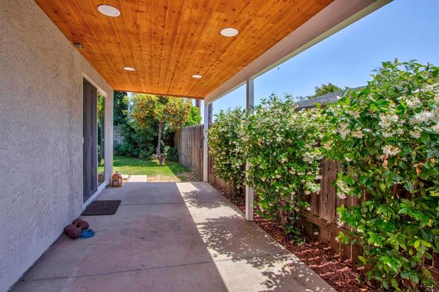 1279 Siggson Ave, Escondido, CA 92027