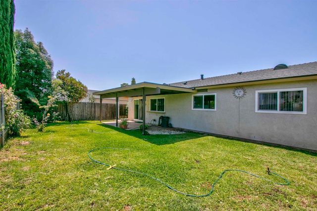 1279 Siggson Ave, Escondido, CA 92027