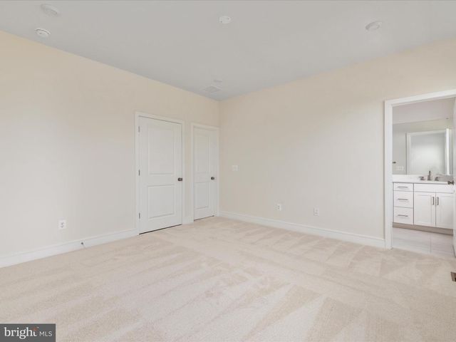 123 CHOKE CHERRY CT, Lake Frederick, VA 22630