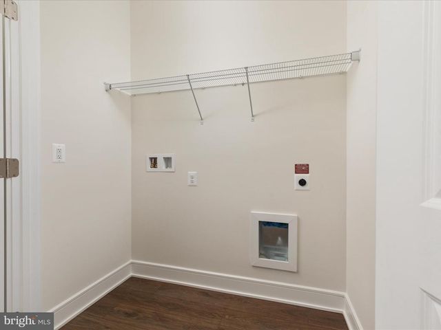 123 CHOKE CHERRY CT, Lake Frederick, VA 22630